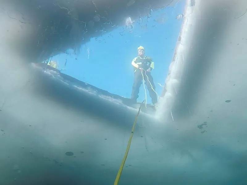 Public safety divers gearing up