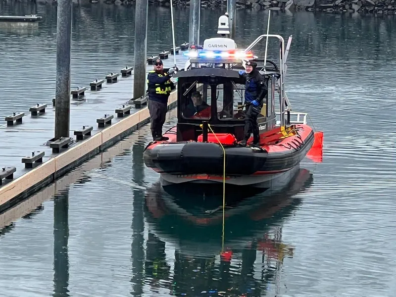 Drysuit diver prepared for cold water search